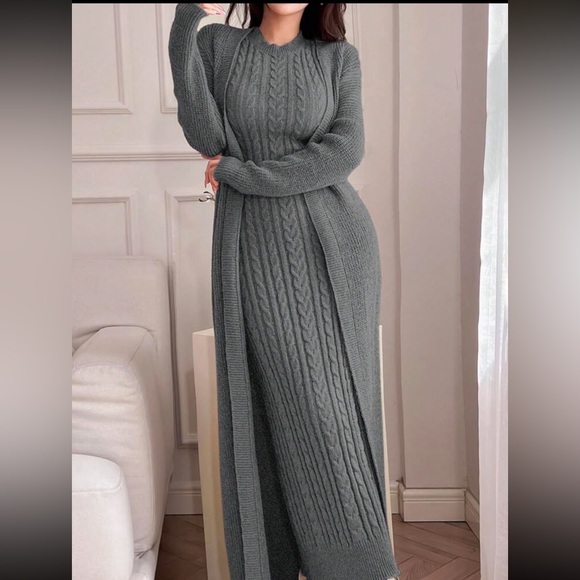 Luxe Chunky Cable Knit Sleeveless Dress Cardigan Set - Picture 8 of 8